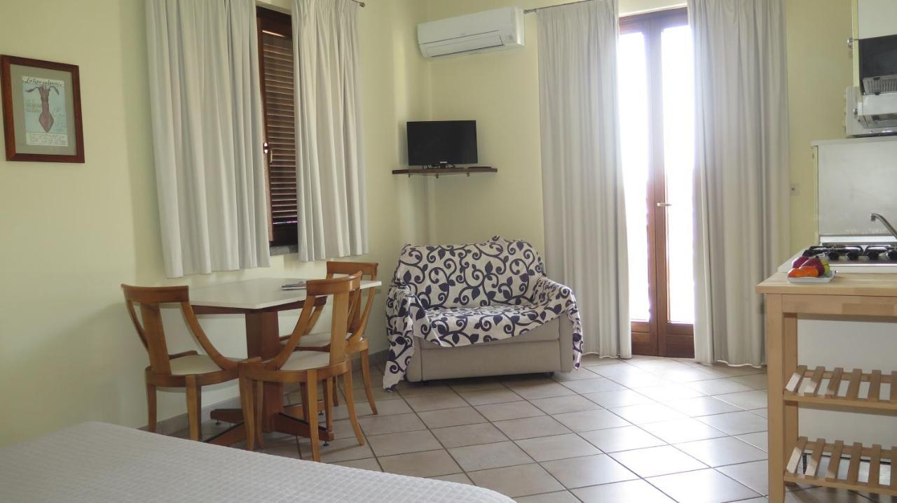 Residenza Turistico Alberghiera Corallo Castiglione della Pescaia Bagian luar foto