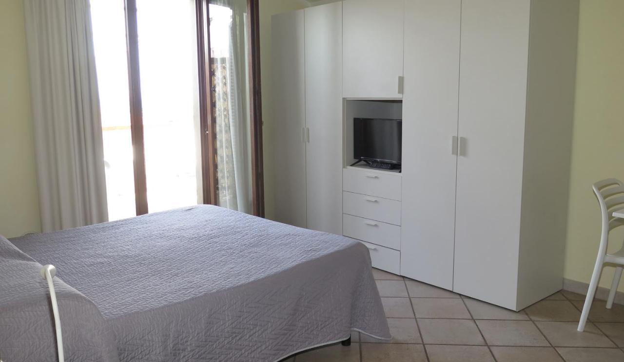 Residenza Turistico Alberghiera Corallo Castiglione della Pescaia Bagian luar foto